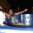 onze grote vriend Noy moest even de jacuzi proberen